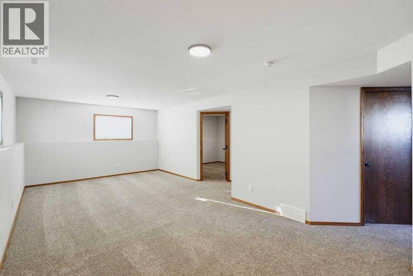 124 Kentwood Drive — photo 16 of 27