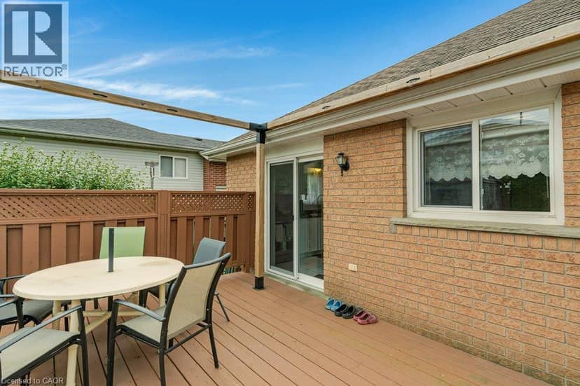 94 DAWN Crescent — photo 33 of 39