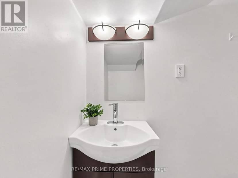 1629 Marshcourt Drive — photo 29 of 35