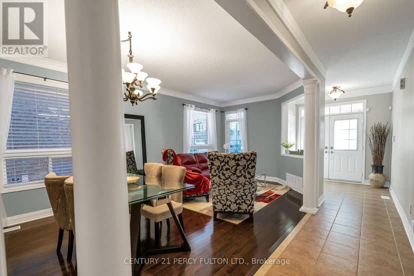 24 Cragg Crescent, Ajax, photo 7