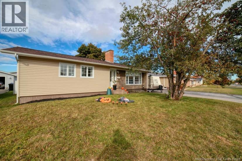 1140 Centennial, Bathurst, photo 2