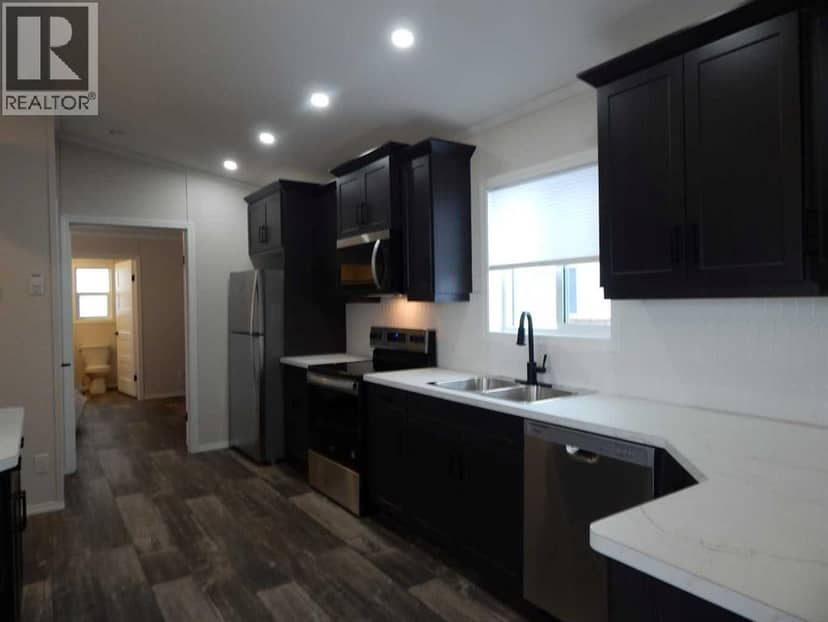 #11, 5210 65 Avenue, Olds, photo 3