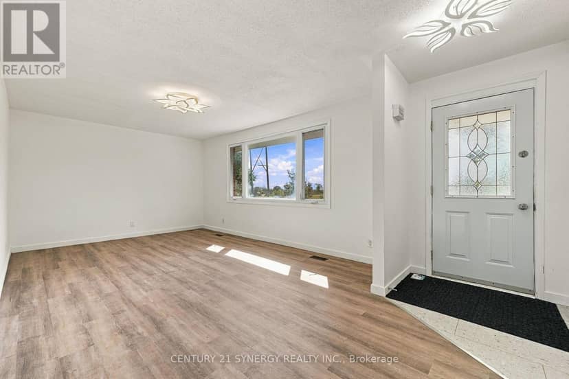 696 Whites Road — photo 3 of 40