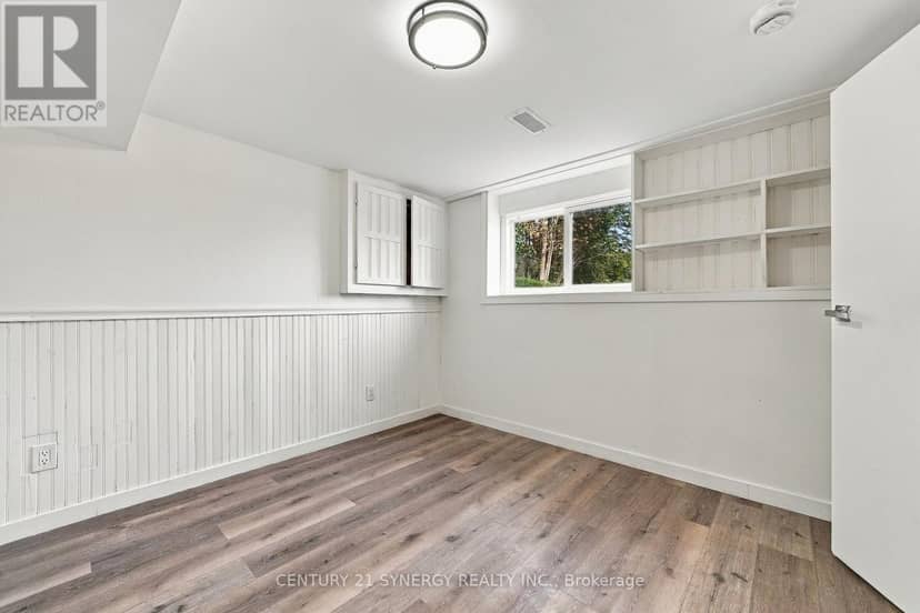 696 Whites Road — photo 37 of 40