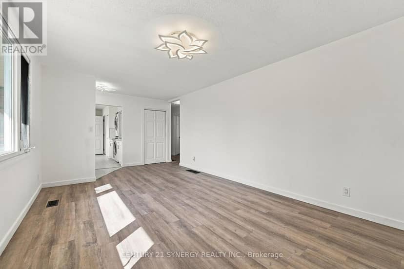 696 Whites Road — photo 7 of 40