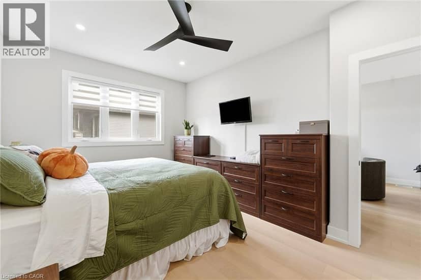 226 LAFAYETTE Street E — photo 14 of 31
