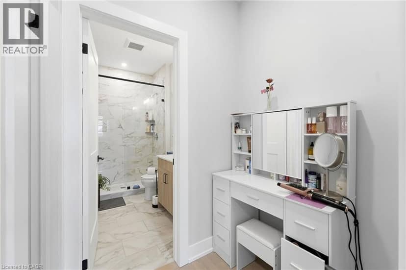 226 LAFAYETTE Street E — photo 16 of 31