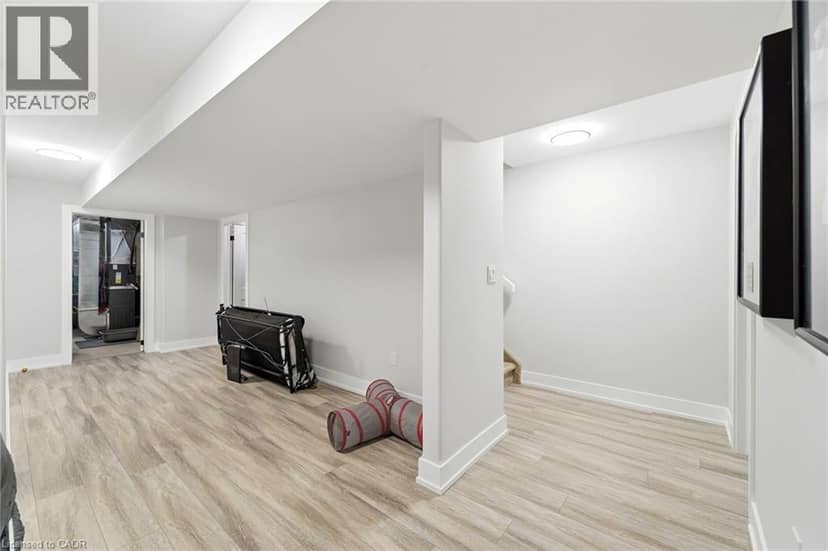 226 LAFAYETTE Street E — photo 24 of 31
