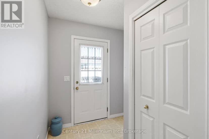 22 Indiana Avenue E — photo 2 of 18