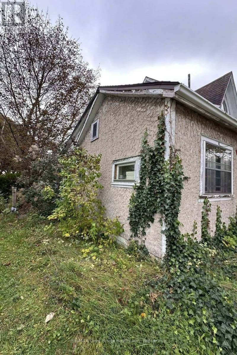 475 Brown Street, South Bruce Peninsula, photo 3