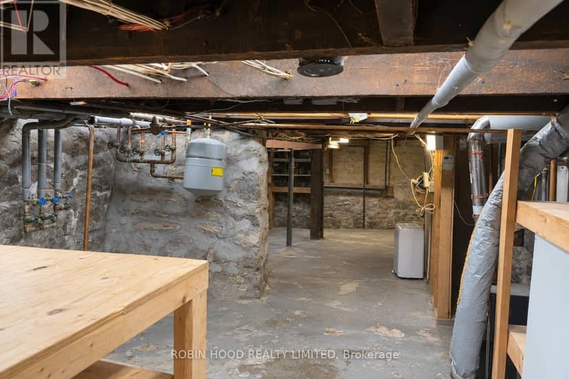 322 Lyon Street N — photo 22 of 32