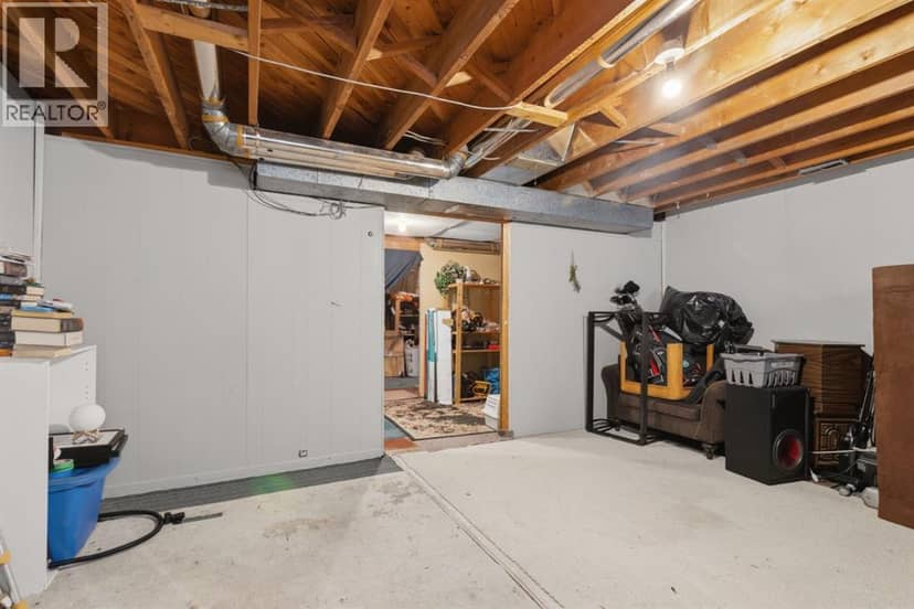 3101 41 Street SW — photo 28 of 40