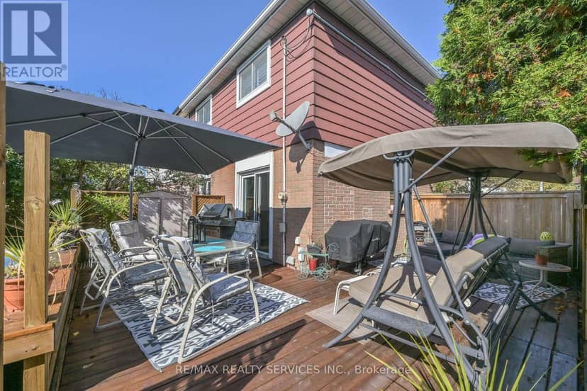 10 Danesbury Crescent — photo 29 of 36