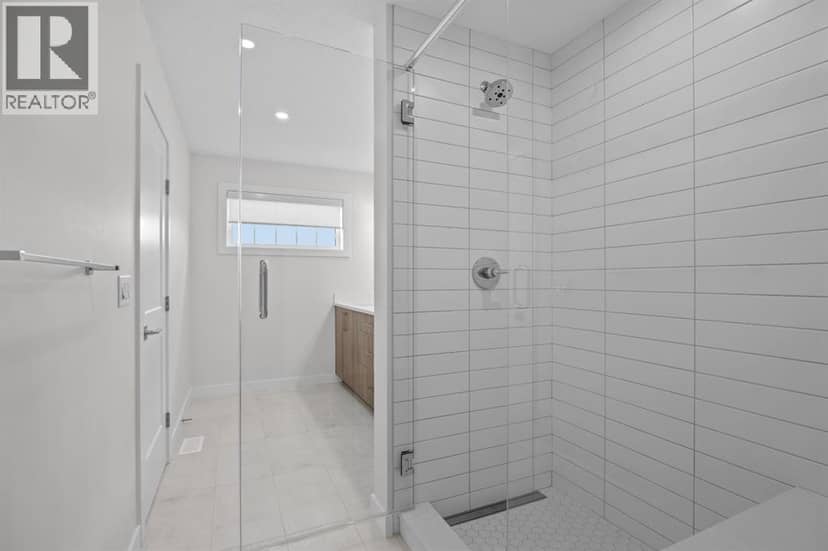 131 Greenwich Drive NW — photo 33 of 40