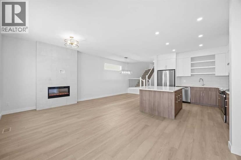 131 Greenwich Drive NW — photo 17 of 40