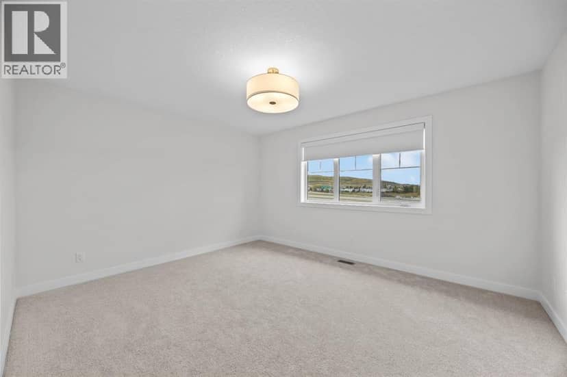 131 Greenwich Drive NW — photo 26 of 40