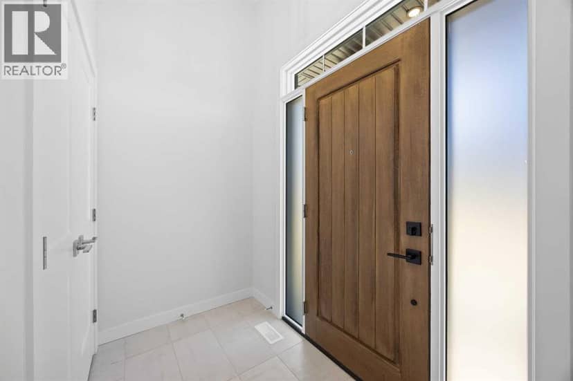 131 Greenwich Drive NW, Calgary, photo 4