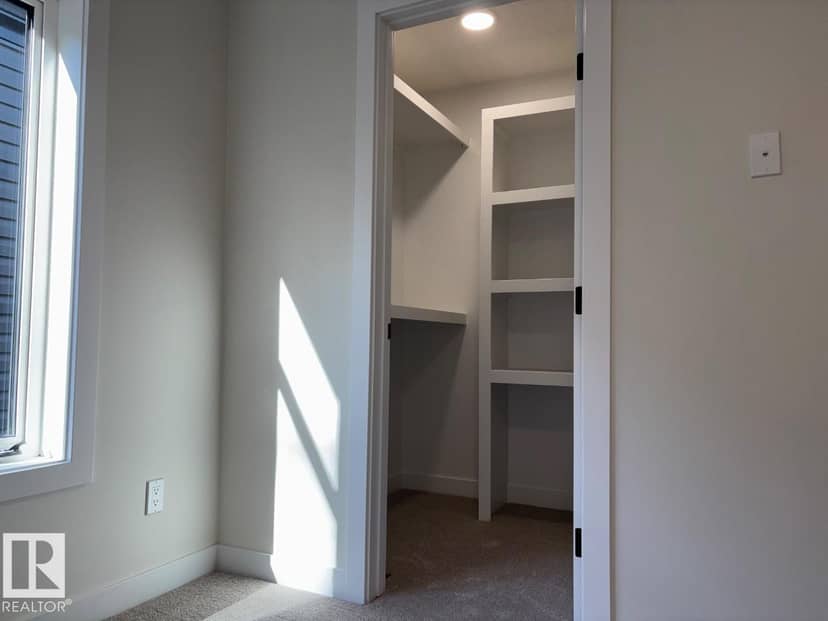 7928 97 AV NW — photo 18 of 40