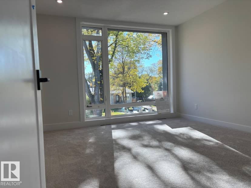 7928 97 AV NW — photo 23 of 40