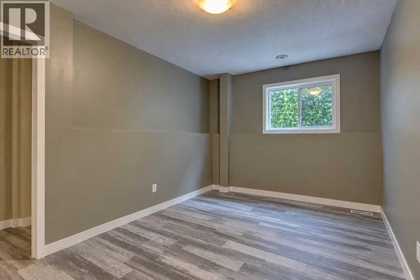7006 115B Street — photo 24 of 32