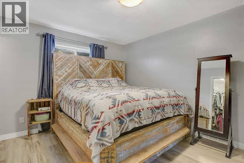 7006 115B Street — photo 15 of 32