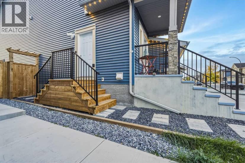 251 Creekside Way SW, Calgary, photo 2