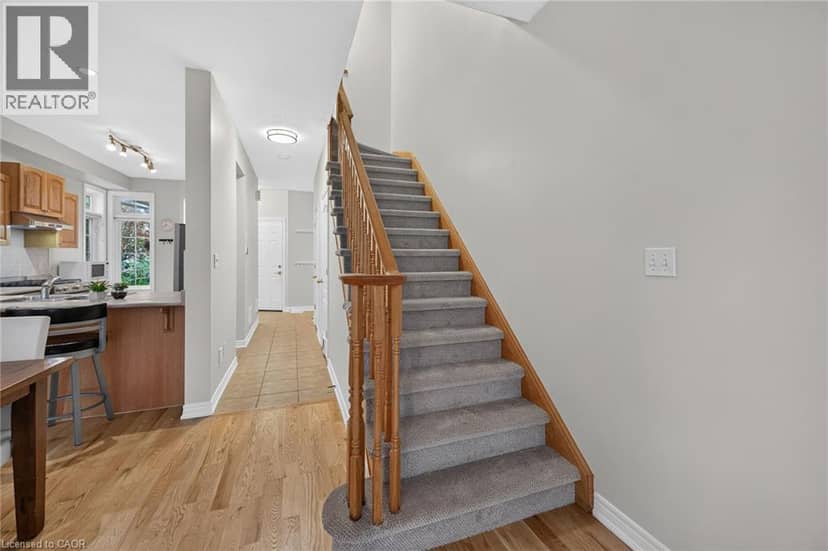 53 SUNNYCROFT Court — photo 20 of 40