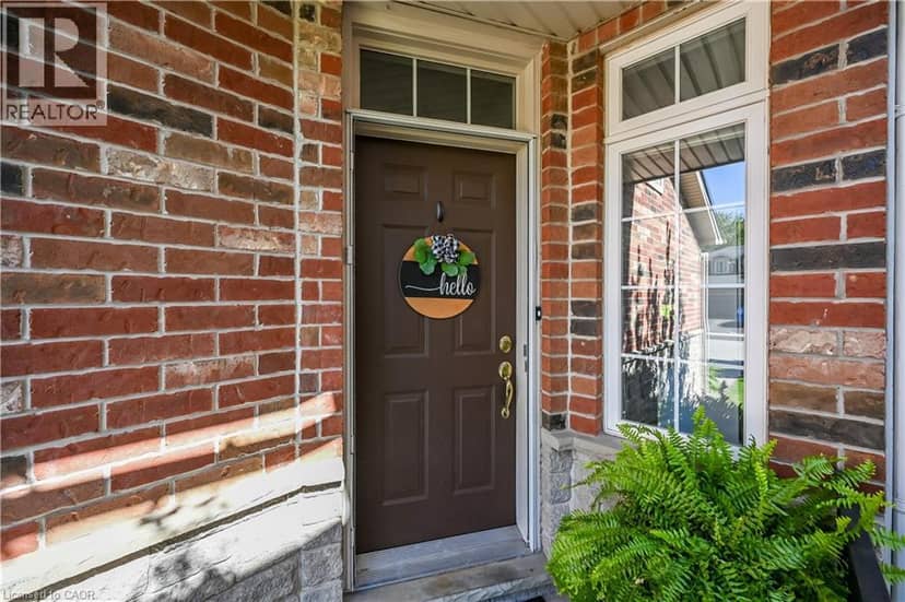 53 SUNNYCROFT Court, Waterdown, photo 3