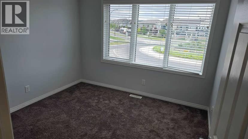 1207 140 Avenue NW — photo 17 of 31