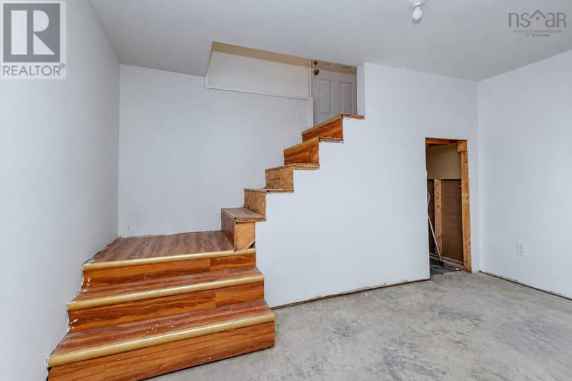 142 Maloney Street — photo 16 of 28