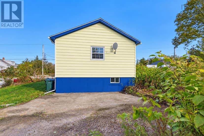 142 Maloney Street — photo 26 of 28