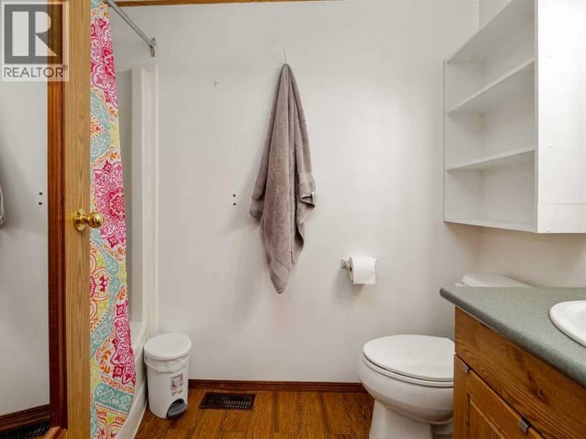 22 Westover Crescent — photo 31 of 40