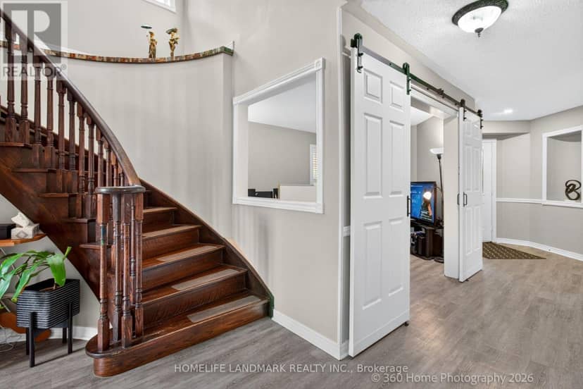 42 Blackfriar Avenue — photo 9 of 25