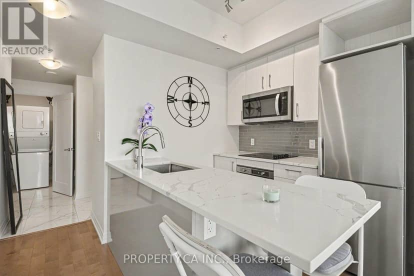 2801 - 805 Carling Avenue — photo 16 of 40