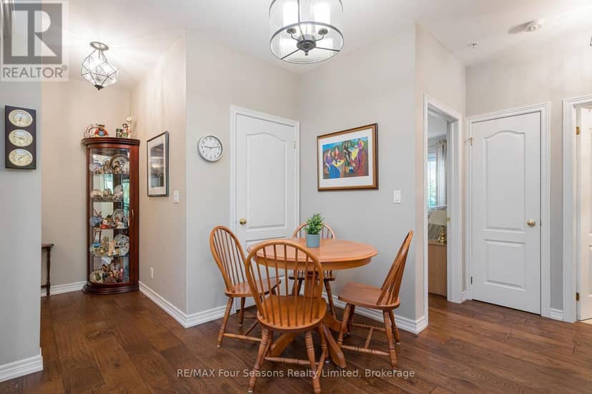 109 - 1 Chamberlain Crescent — photo 12 of 30