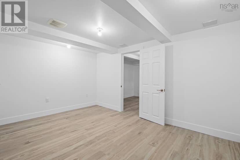 44 Courtney Road — photo 27 of 40
