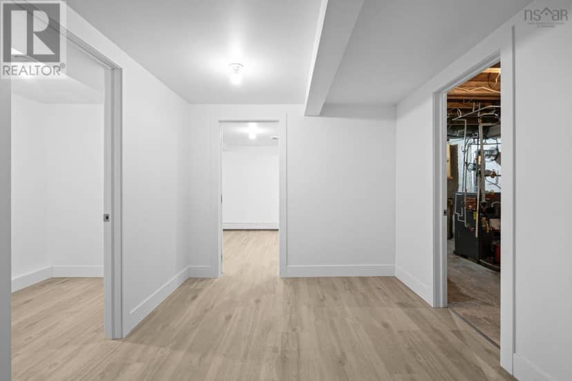 44 Courtney Road — photo 24 of 40