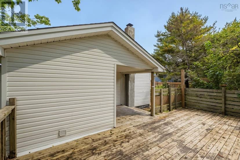 44 Courtney Road — photo 39 of 40