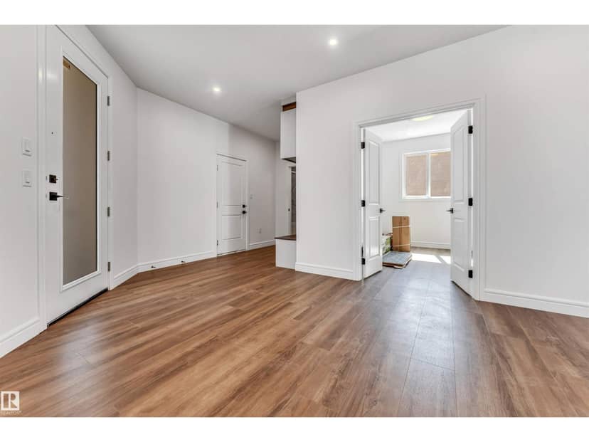 19420 25 Ave NW — photo 13 of 40