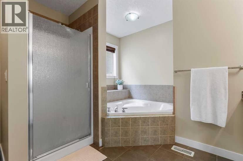 125 Cougarstone Manor SW — photo 30 of 40
