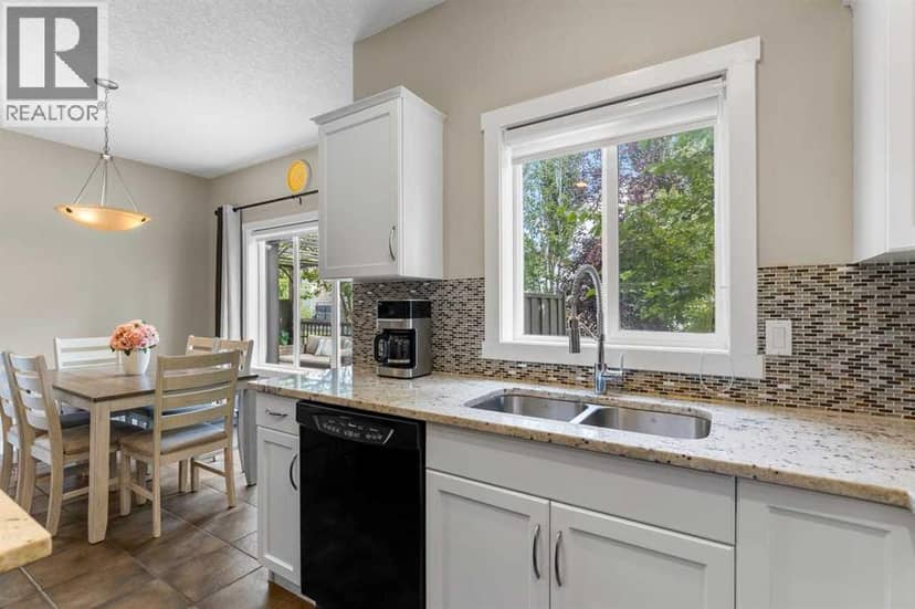 125 Cougarstone Manor SW — photo 15 of 40