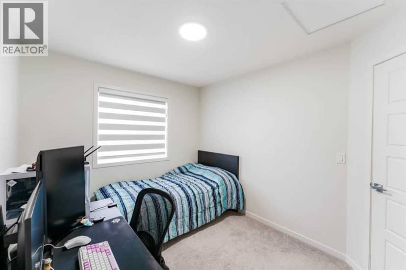 172 Belmont Green SW — photo 24 of 40