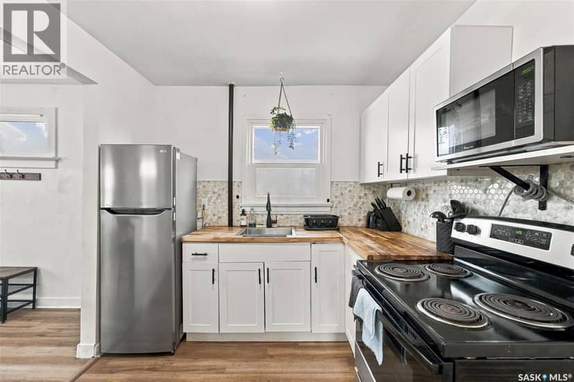 1116 12th STREET E, Saskatoon, photo 3