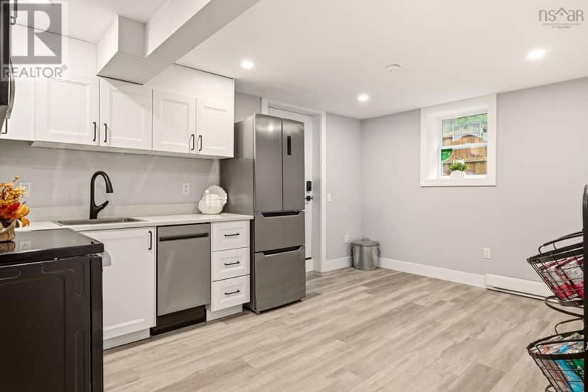 25 Circle Drive — photo 15 of 32