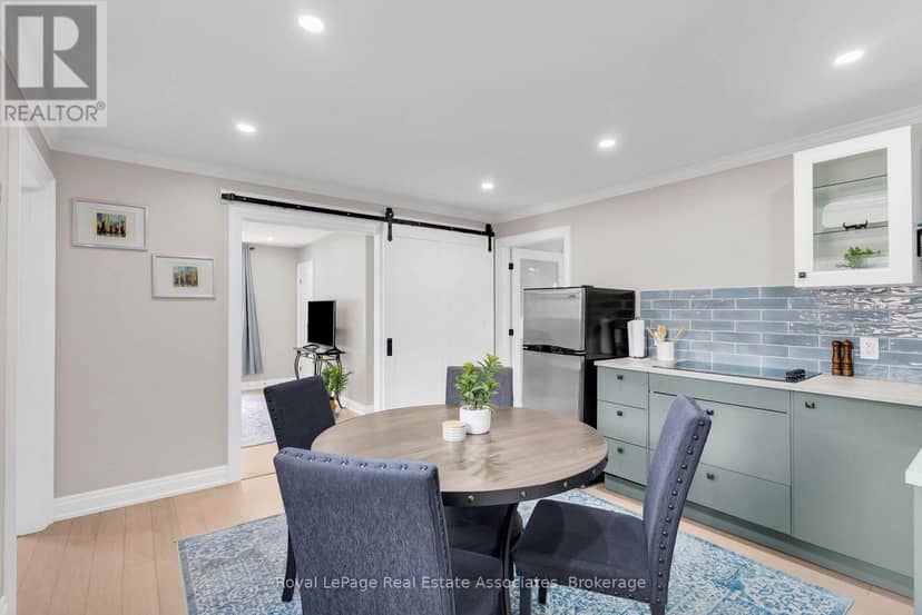 11 Churchill Crescent — photo 10 of 40