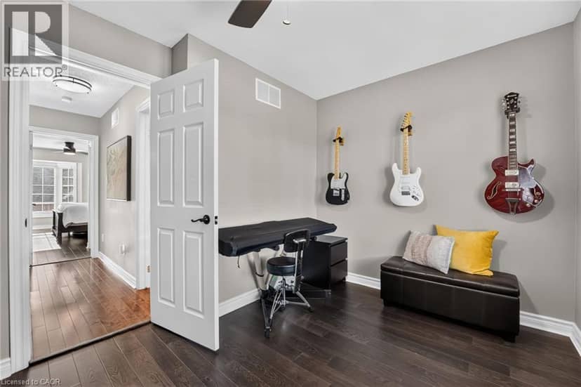 3480 UPPER MIDDLE Road Unit# 3 — photo 33 of 40
