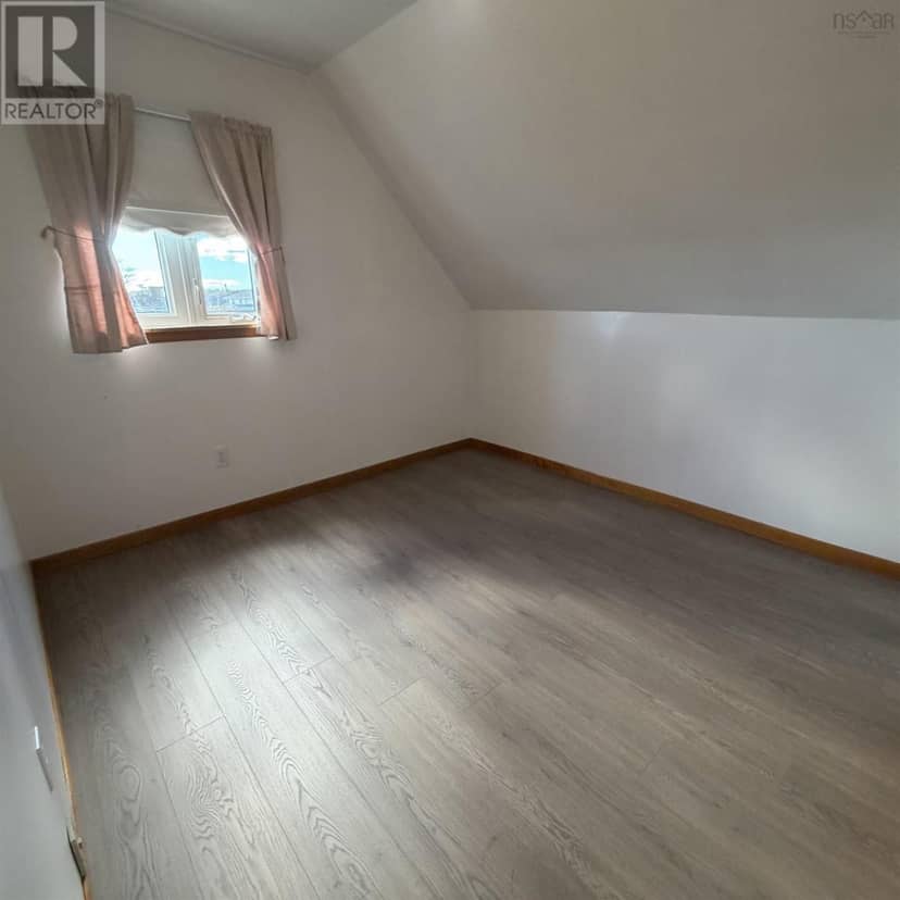 65 Cliff Street — photo 15 of 28