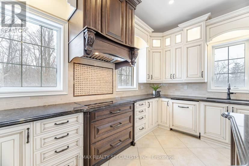 54 Berkwood Hollow Court — photo 10 of 40