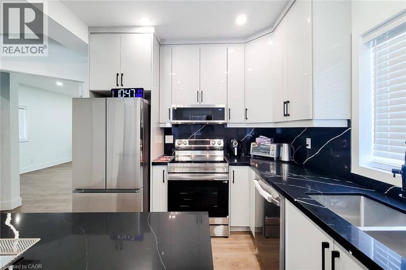 78 HILLYARD Street — photo 10 of 40