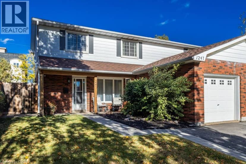 1247 NOTTINGHAM Avenue, Burlington, photo 3